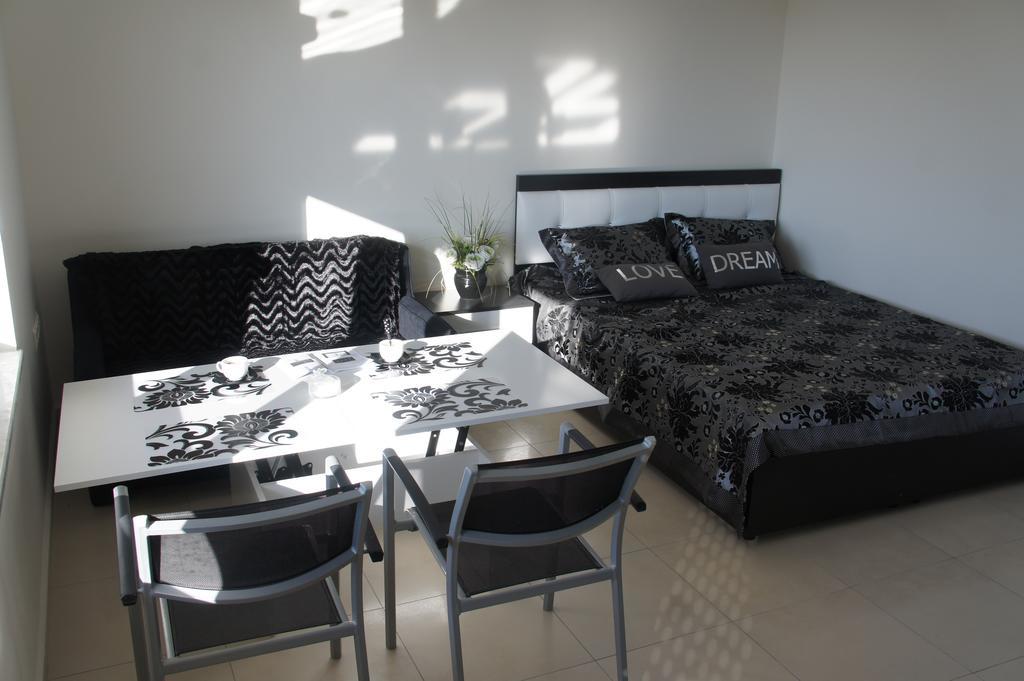 דירות אבסלאר Sea View Studio In Orion Garden חדר תמונה