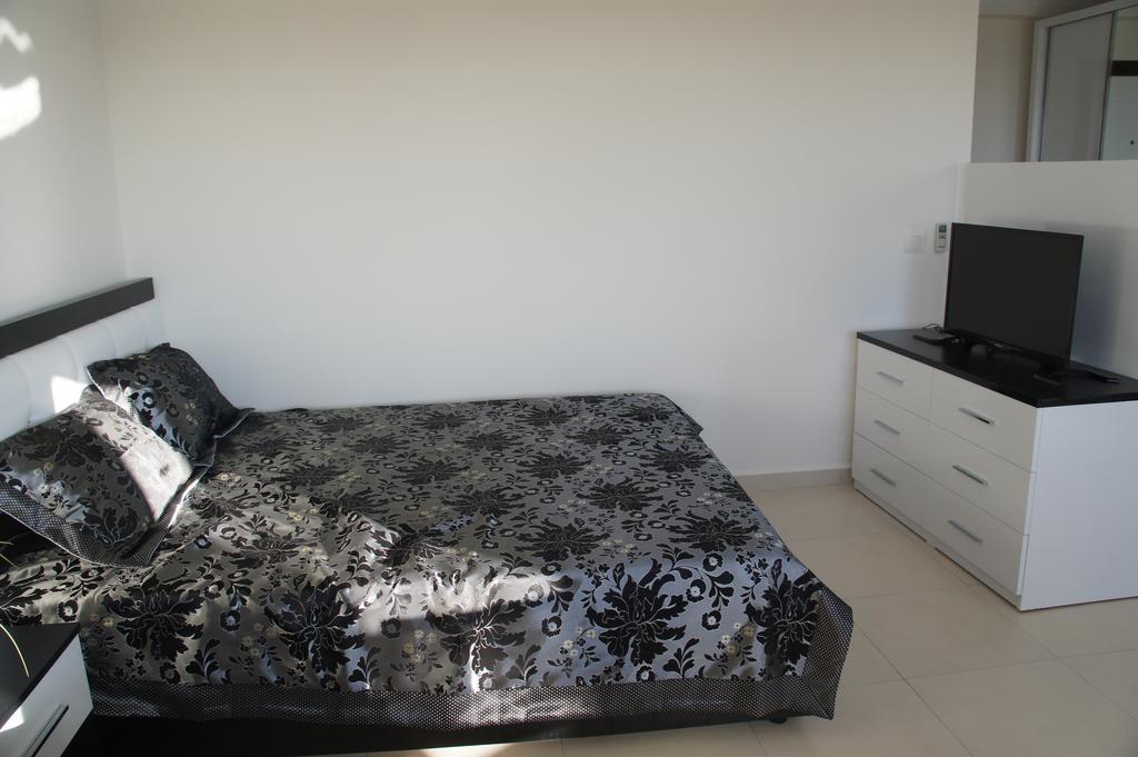 דירות אבסלאר Sea View Studio In Orion Garden חדר תמונה